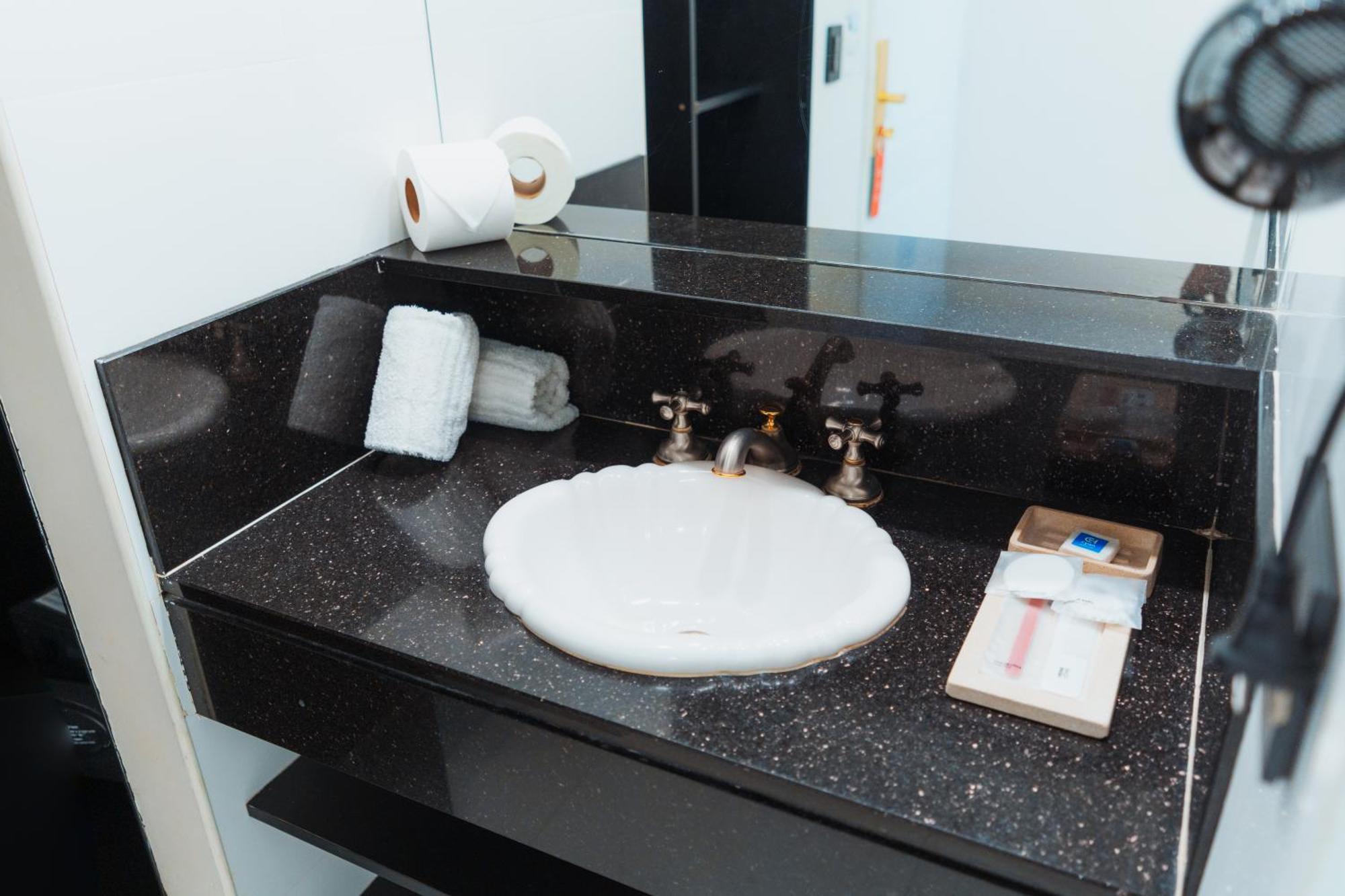 Cyan Recoleta Hotel Буенос Айрес Екстериор снимка